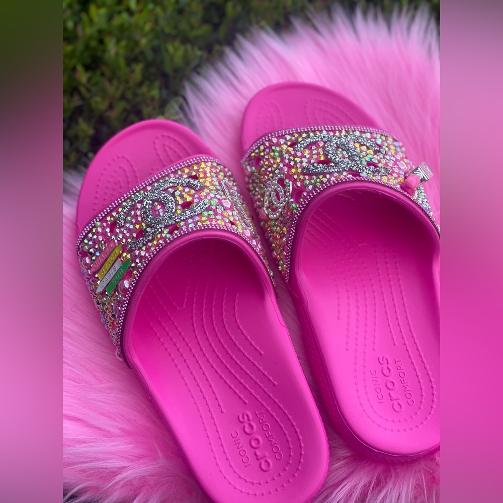 Custom crocs 🔥🔥